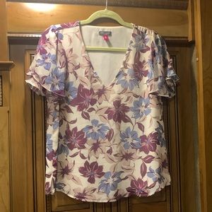 NWOT Vince Camuto FLORAL TULIP SLEEVE BLOUSE IN GRAPE WINE Size X-Small